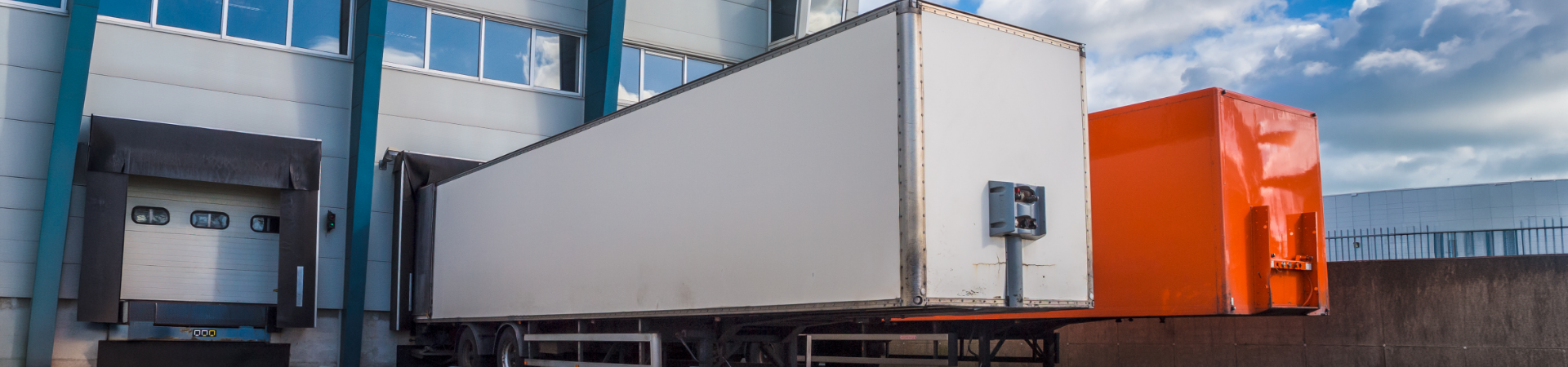 Lion Truck SA hero banner
